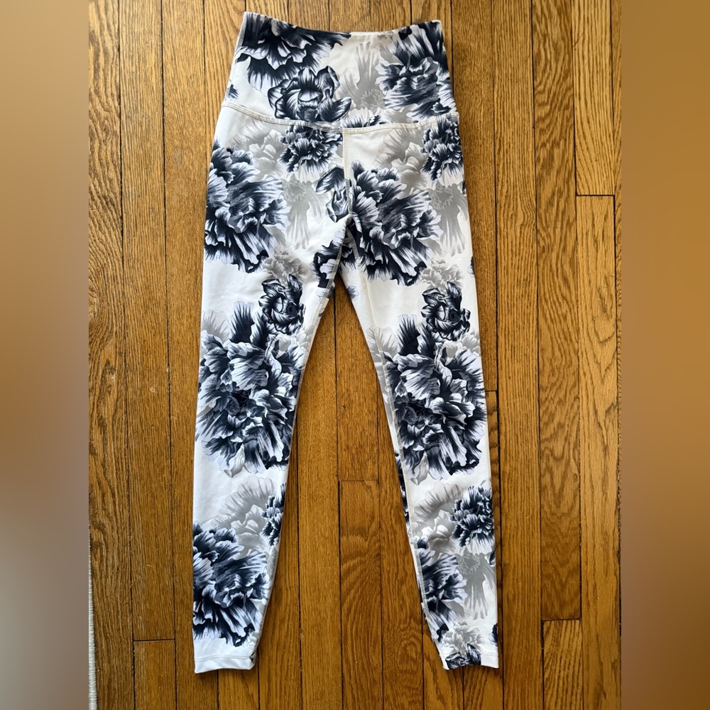 Beyond Yoga Floral Leggings - Size Small